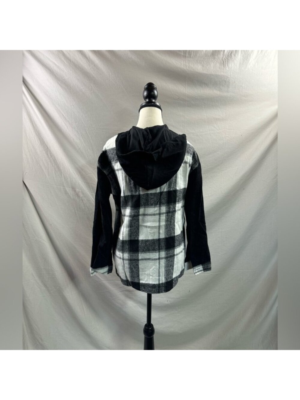 Plaid Print Drop Shoulder Hooded Shirt - Picture 9 of 9